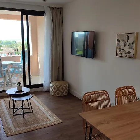 アパート Chez Adriana Proche Avec Piscine グリモー